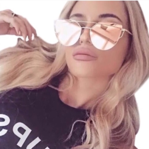 Rose Gold Sunnies Sunglasses Cat Aviators NEW - Picture 2 of 3